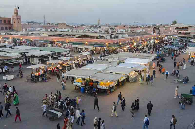 10 - Marruecos - Marrakech - plaza Jamaa el Fna - imagen al atardecer